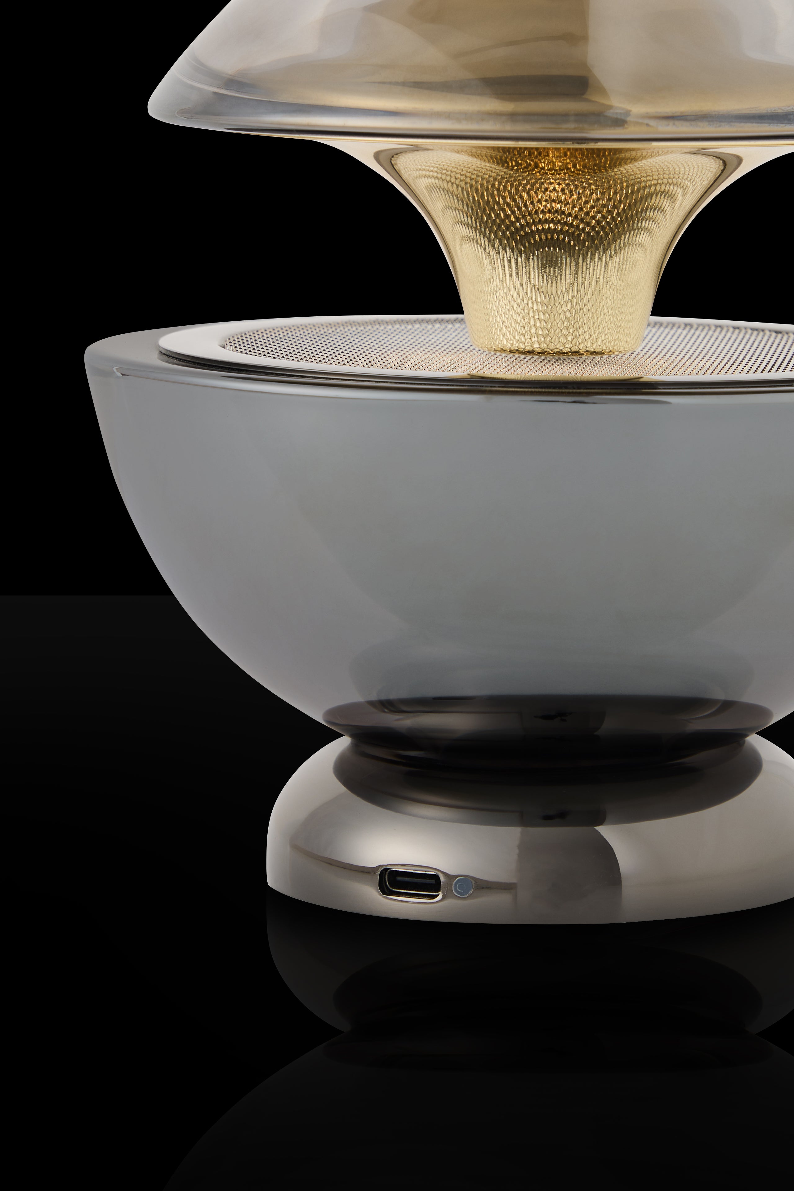 L’Indécente - Aufladbare tischlampe - Curiosités Désirables ©