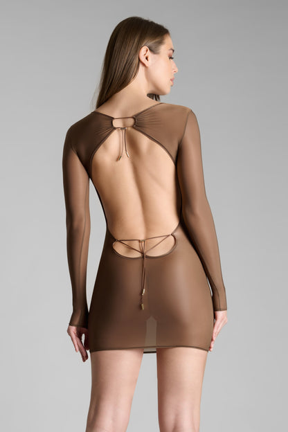 Kurzes Kleid mit offenem Rücken und langen Ärmeln - French Kiss Light