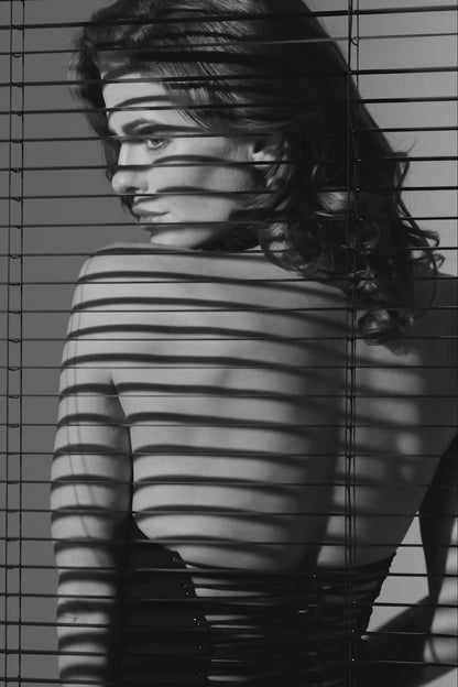 Midikleid mit amerikanischem Ausschnitt - Nuit Infinie