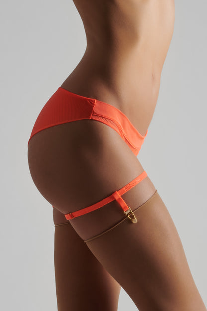 strumpfbander-signature-neonorange-golden-maison-close